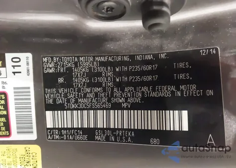 2015 Toyota Sienna Le 8 Passenger z USA, uszkodzony, nr VIN 5TDKK3DC5FS565469